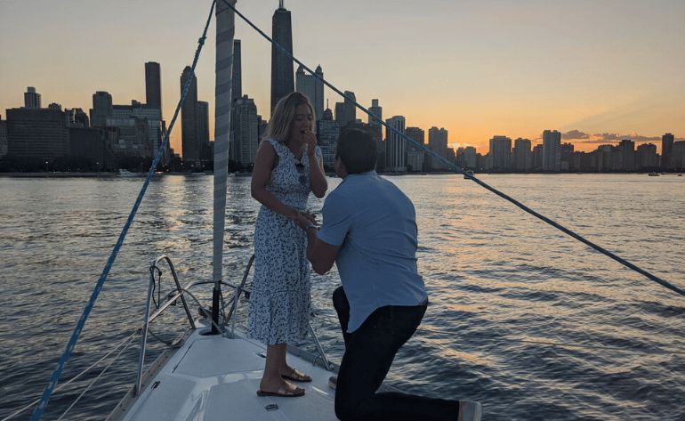 Private Skyline Sunset Sailing, Chicago - 2.5 Hours (up to 6 People!)