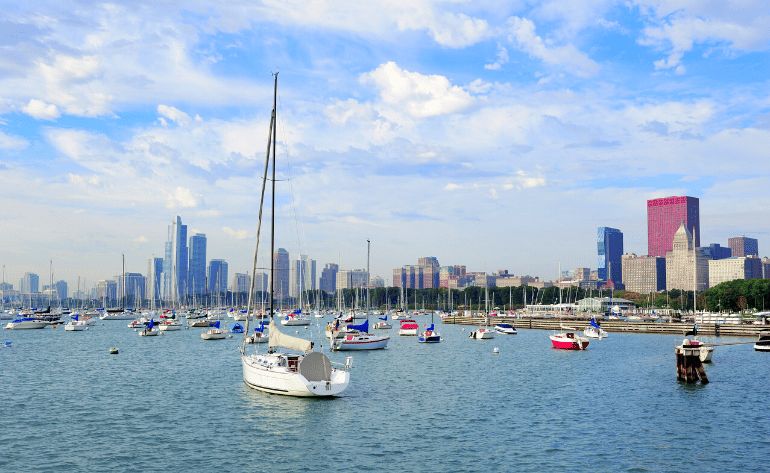 Private Sailing on Lake Michigan, Chicago - 2 Hours (up to 6 People!)
