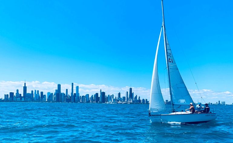 Private Sailing on Lake Michigan, Chicago - 2 Hours (up to 6 People!)