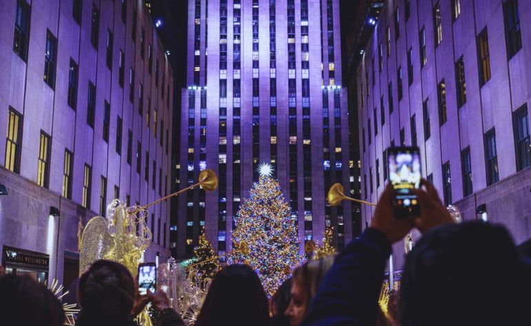 New York City Walking Tour, Holiday Markets and Lights - 4 Hours