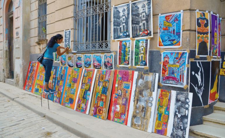 Miami Bus Tour, South Beach, Wynwood, and Little Havana - 4 Hours (Transportation Included!)