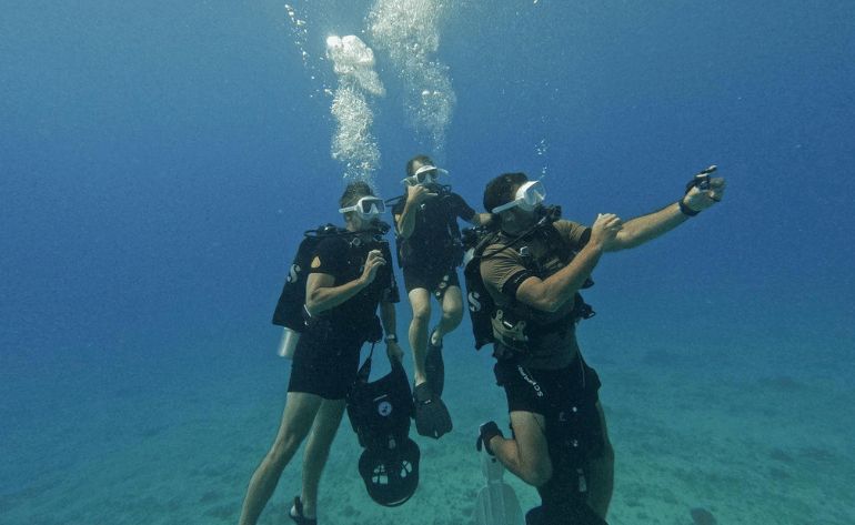 Private Scuba Diving with a Navy SEAL, Oahu - 2 Hours