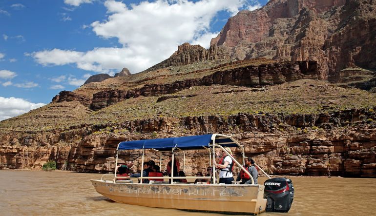 Helicopter Ride Grand Canyon West with Landing and Boat with West Rim Entrance - 1 Hour