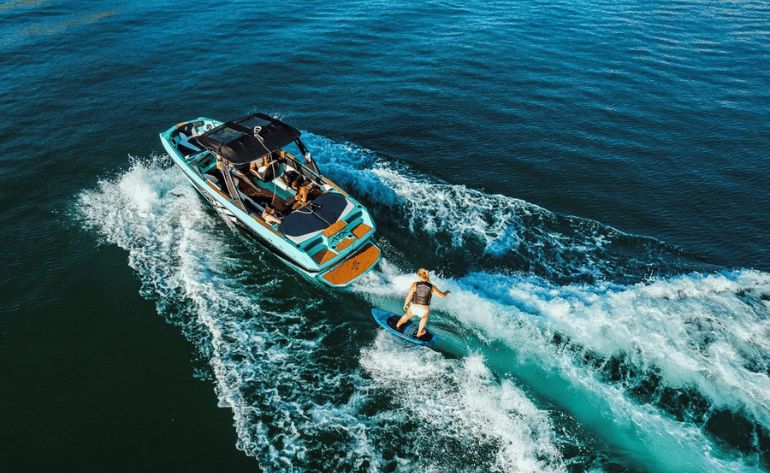 Surf Boat Tour Rental with Captain, Quail Creek State Park - 2 Hours
