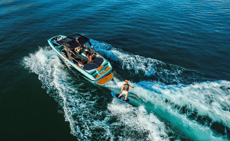 Surf Boat Tour Rental with Captain, Quail Creek State Park - 2 Hours