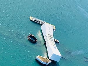 Image of Helicopter Tour Oahu, Doors Off - 60 Minutes | Adrenaline  review